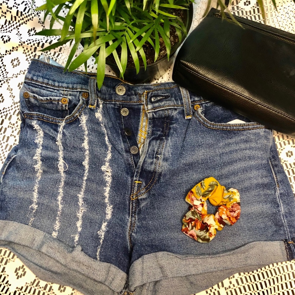 Blue jean high rise short